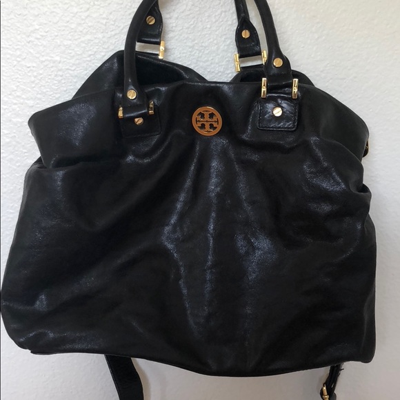 Tory Burch Handbags - Tory Burch black purse